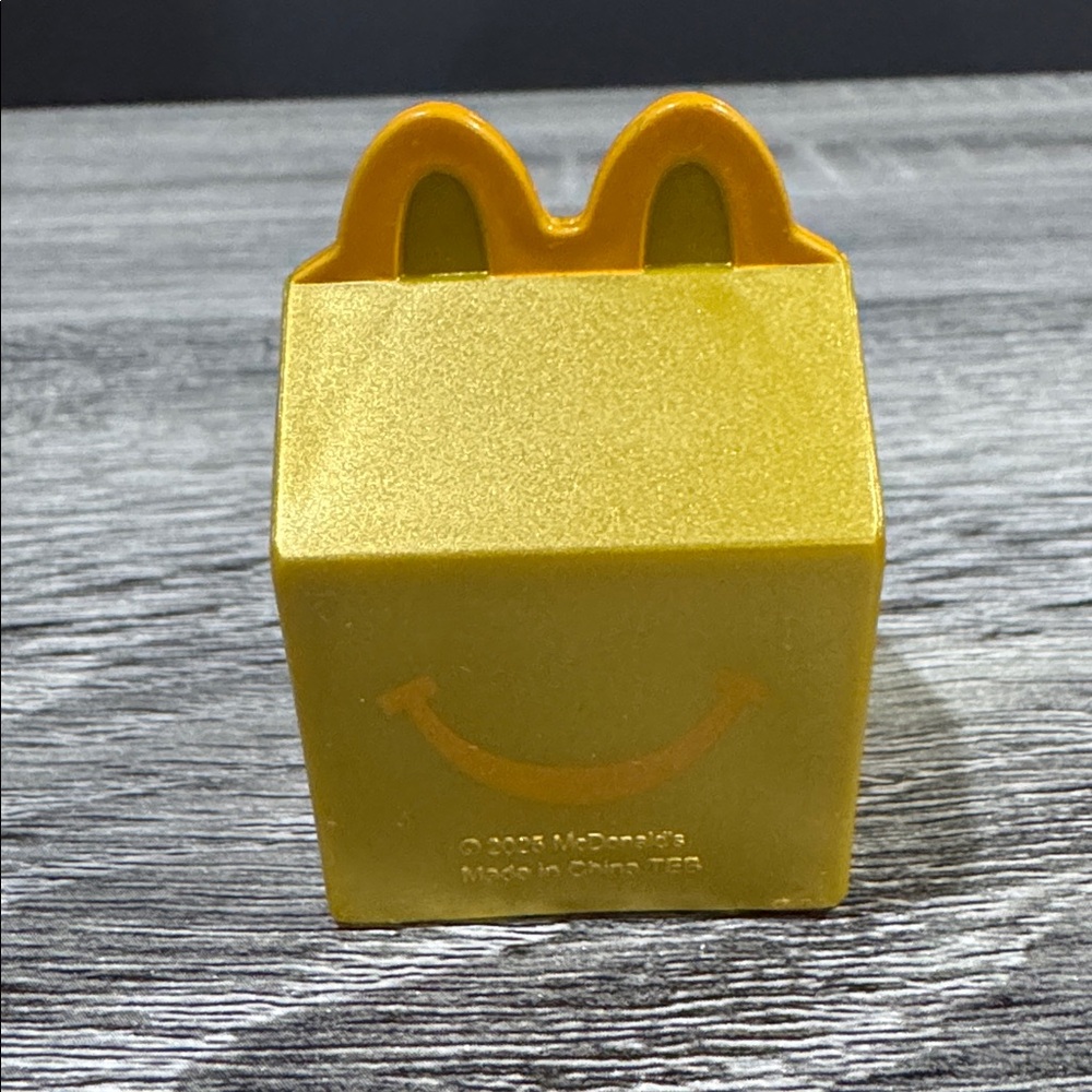 McDonald’s | Lil’ McDonalds: Golden Happy Meal (2025) - Happy Meal Toy - Picture 7 of 13
